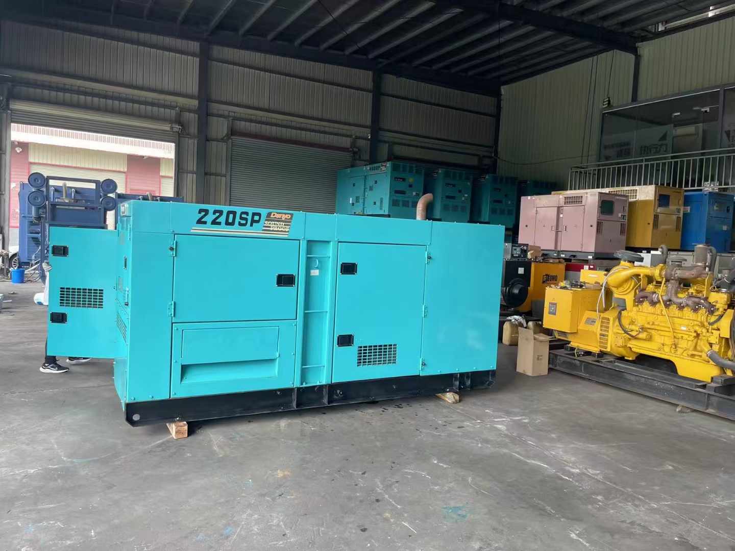荷塘800kW 柴油发电机的输出电流波动范围是多少？