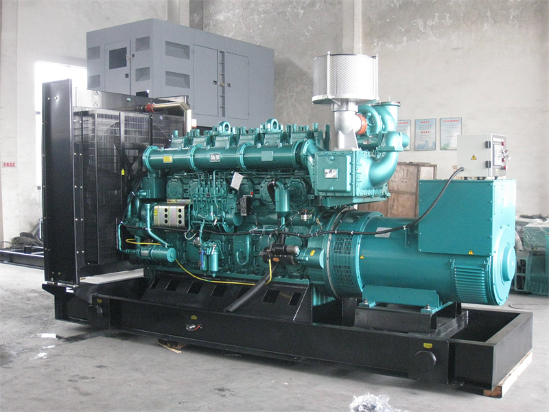 荷塘200KW 柴油发电机的油耗是多少?